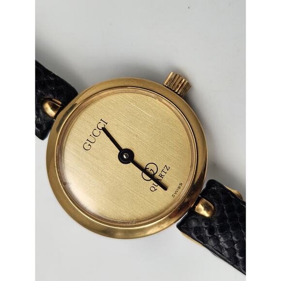 Gucci Watch Vintage Womens T-Lugs Gold Tone 90's Black Gold Case Swiss Made - Picture 1 of 15